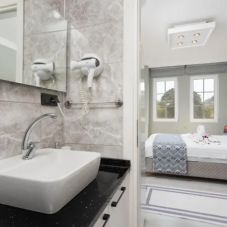 Delfin Ortaca (Mugla)